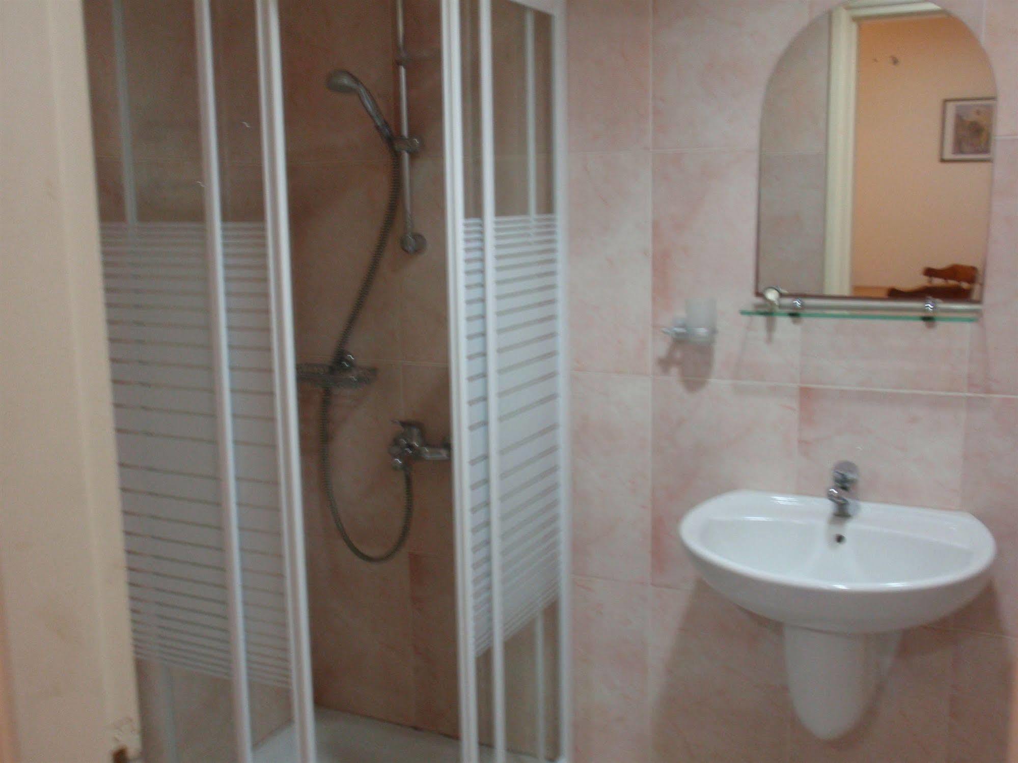 Palm Sea Beach Hotel Apartments لارنكا المظهر الخارجي الصورة