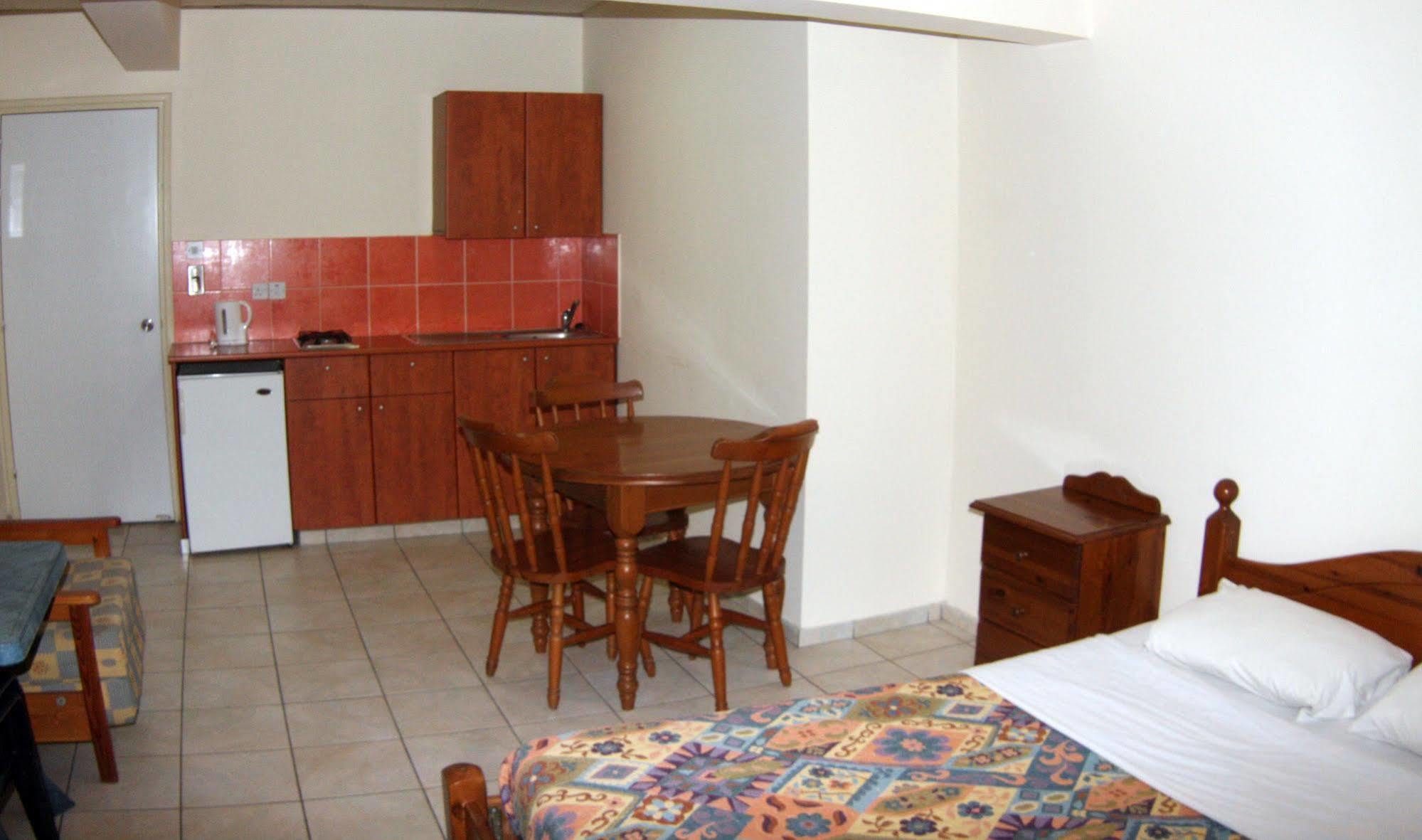 Palm Sea Beach Hotel Apartments لارنكا المظهر الخارجي الصورة