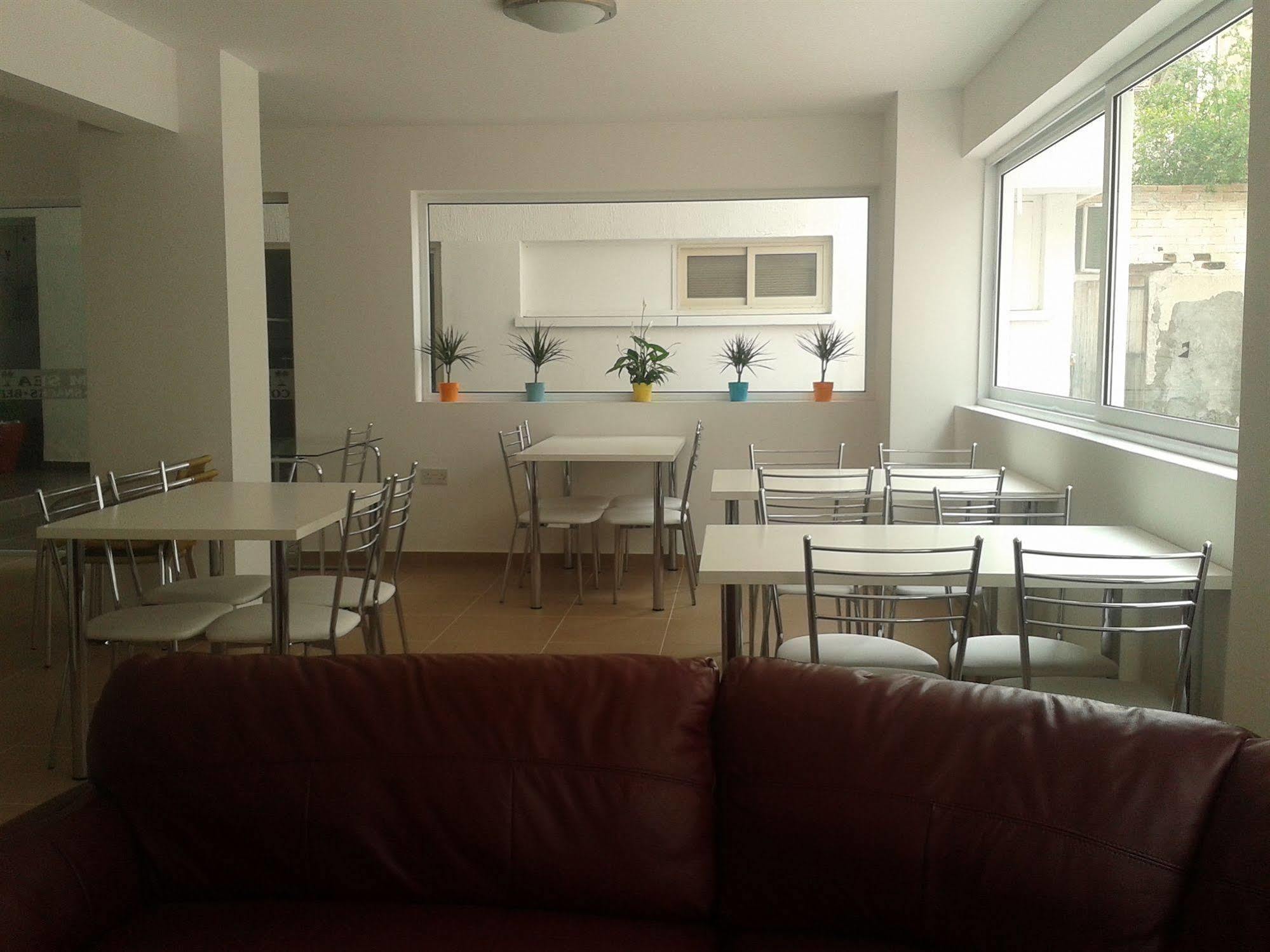 Palm Sea Beach Hotel Apartments لارنكا المظهر الخارجي الصورة