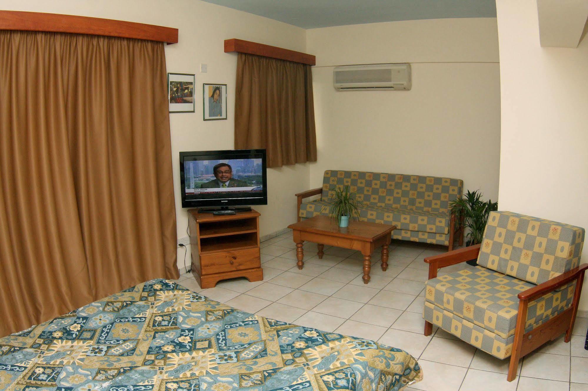 Palm Sea Beach Hotel Apartments لارنكا المظهر الخارجي الصورة