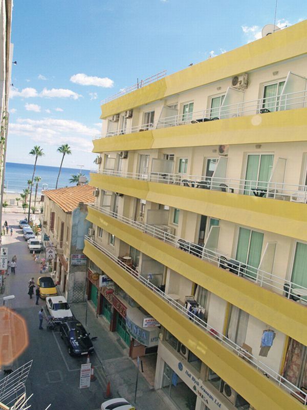 Palm Sea Beach Hotel Apartments لارنكا المظهر الخارجي الصورة
